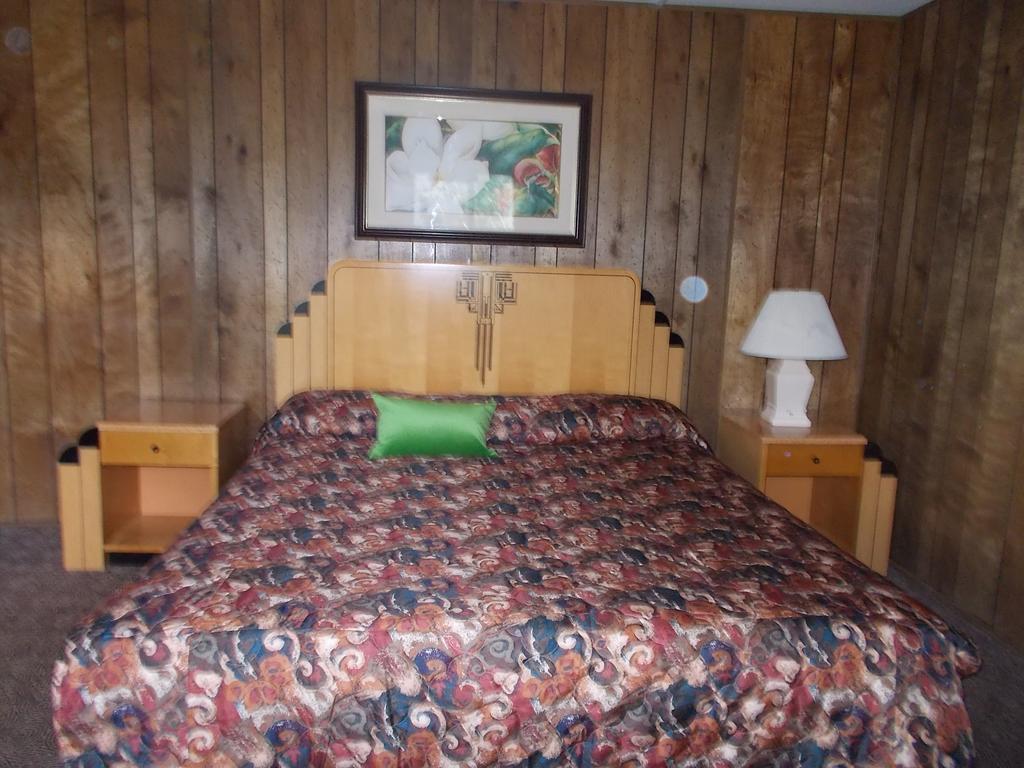 Atomic Inn Beatty Near Death Valley Bagian luar foto